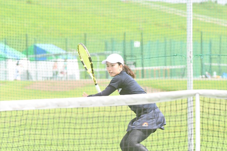 21年度関東学生テニストーナメント大会 男女単２ ３回戦 複２回戦 男女シングルスでは4選手が ダブルスでは3ペアがベスト16入りを果たす スポーツ法政