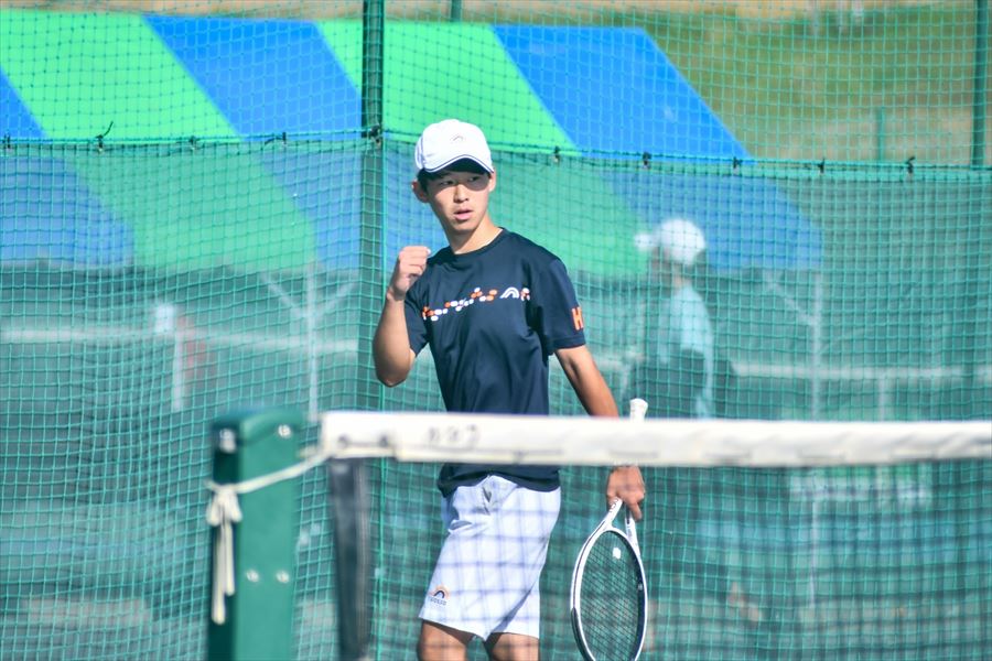 テニス 21年度関東学生テニス選手権大会 夏関 本戦1 3回戦 新体制で臨む最初の大会が開幕 シングルスは新主将の矢島 ダブルスは男子3ペアがベスト8に進出を決めた スポーツ法政