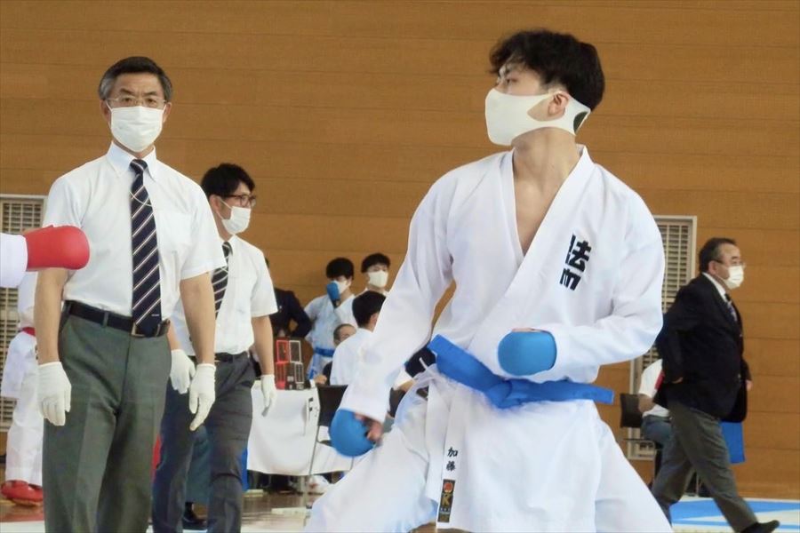 空手道 第50回関東学生空手道選手権大会 主将の伊藤が大健闘し 優勝 3人が全日本への出場権を掴んだ スポーツ法政