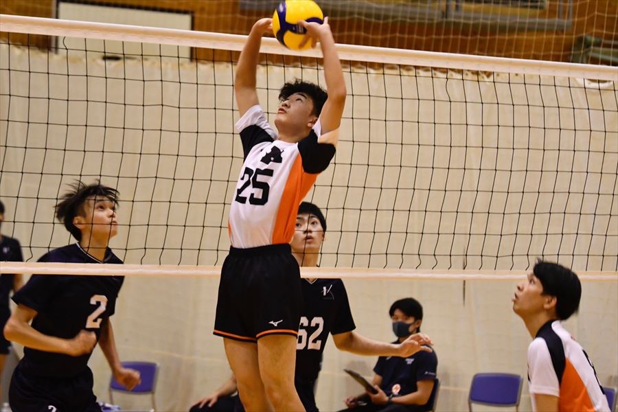 バレー 秋季関東大学男子2部リーグ戦 対国士大 攻守ともにレベルの高い相手に粘りを見せるもストレート負けを喫する スポーツ法政