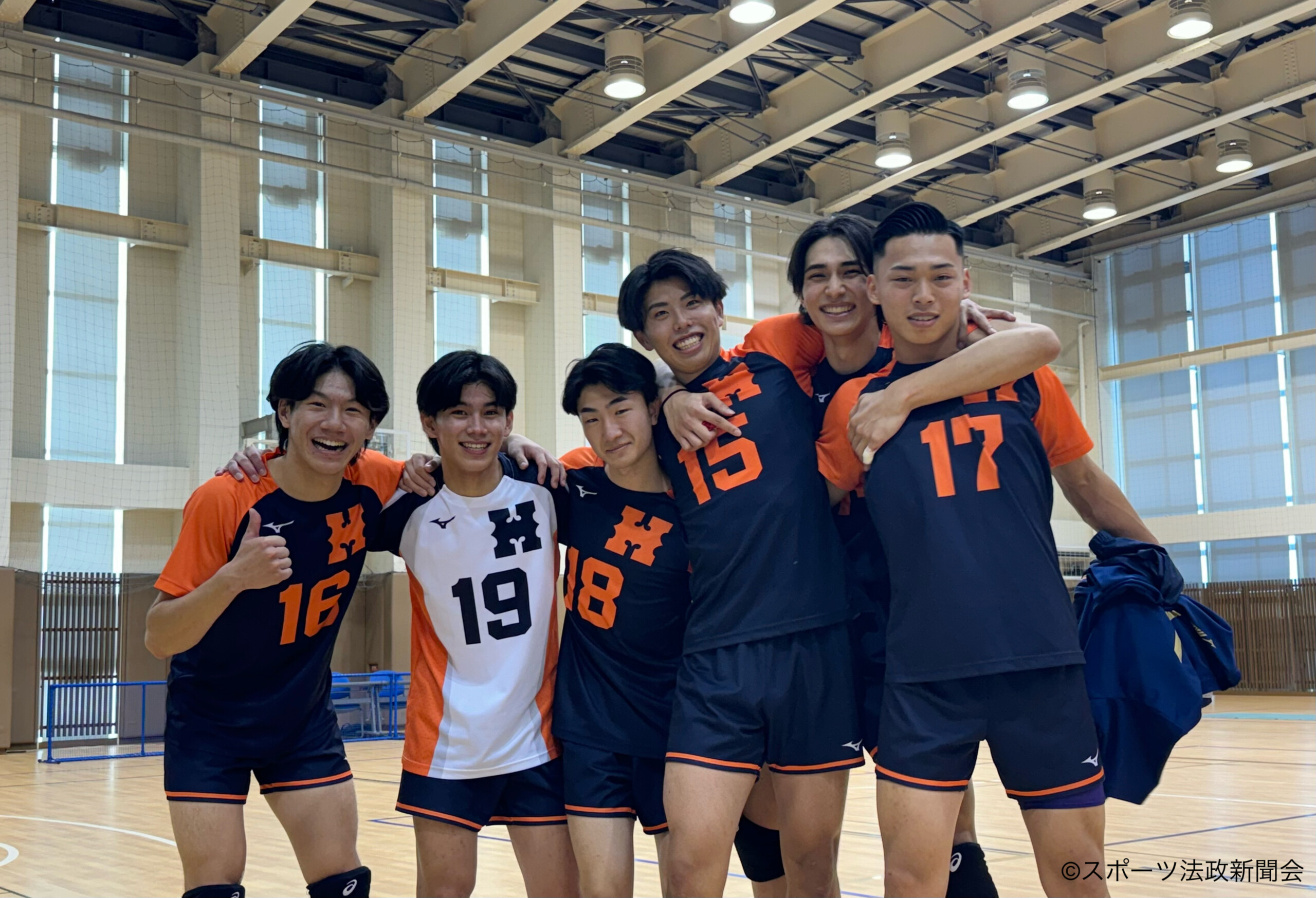法政大学サッカー ユニフォーム グレー 見張ら