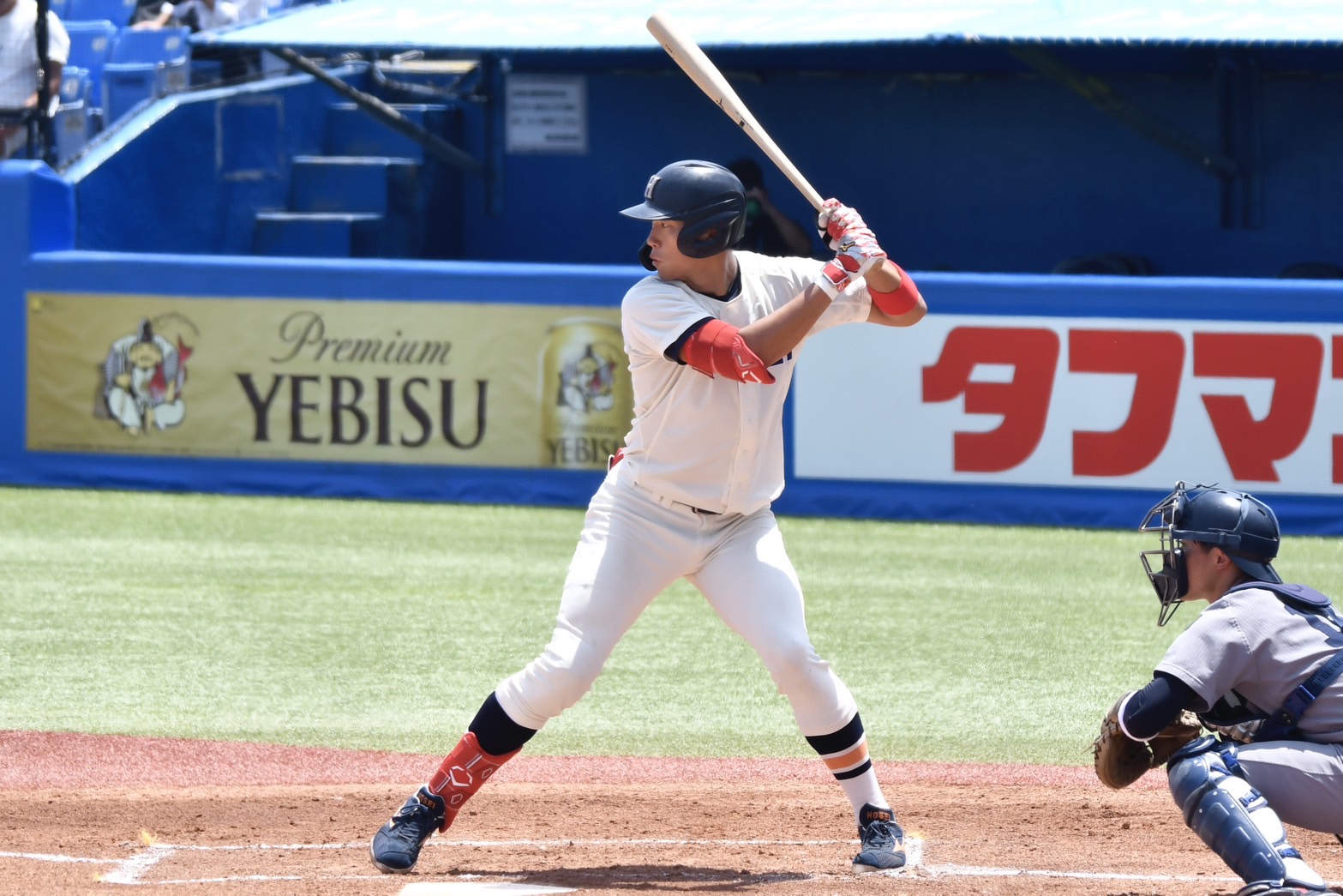 硬式野球】春に鮮烈な存在感を放った187cmの外野手・片山悠真 強肩強打 